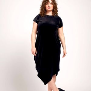 Universal Standard Black Velvet Geneva Dress BNWT Size M